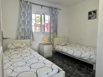 Beautiful 2 bedroom apartment with sea views in Puerto del Carmen