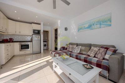 Turnkey ground floor apartment in top location