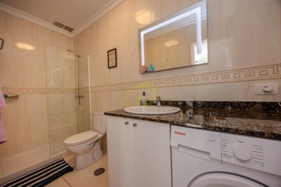 Turnkey ground floor apartment in top location