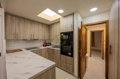 1 bedroom 1 bathroom apartment in frontline complex with communal pools