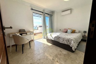 Spacious 2 Bedroom Duplex in Playa Honda