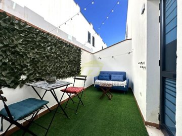 Spacious 2 Bedroom Duplex in Playa Honda