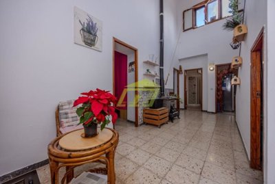Typical Canarian terraced house, located in the charming village of Máguez