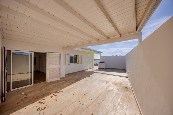 Image No.16-6 Bed Villa for sale