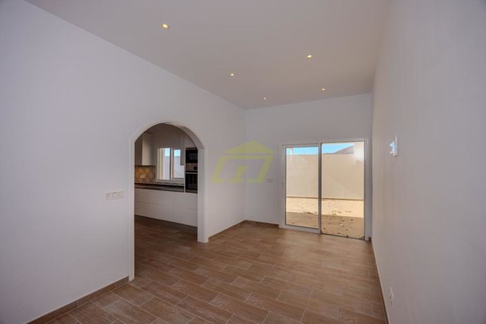 Image No.19-6 Bed Villa for sale