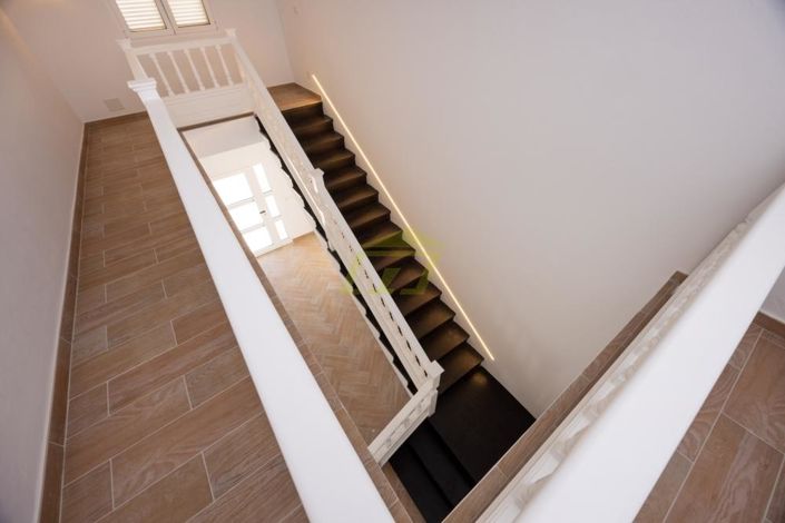 Image No.22-6 Bed Villa for sale