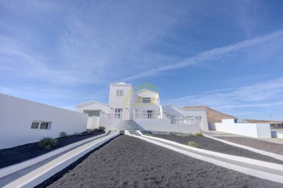 Breathtaking, majestic property in exceptional condition in Guime