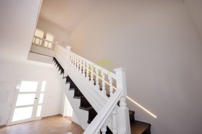 Breathtaking, majestic property in exceptional condition in Guime