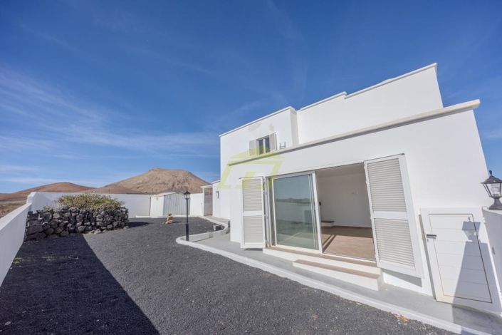 Image No.7-6 Bed Villa for sale