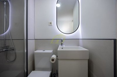 Immaculately refurbished 1 bedroom ground floor apartment with communal pool