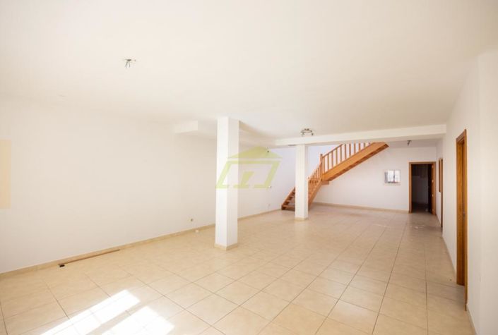 Image No.15-4 Bed Villa for sale