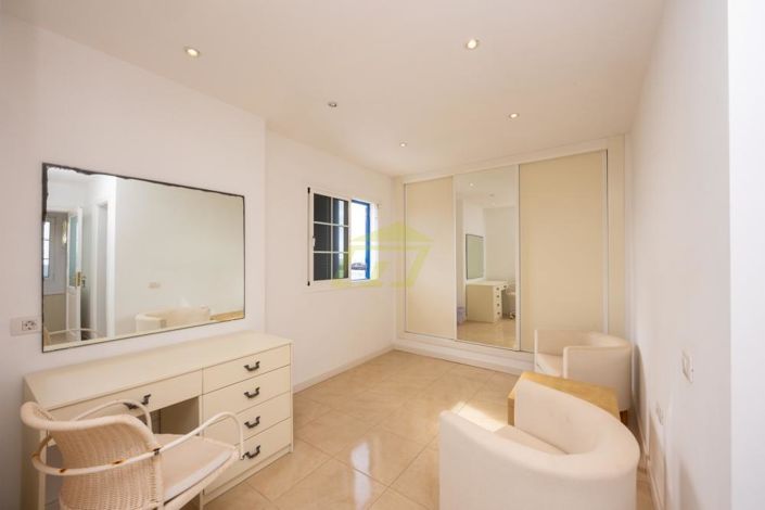 Image No.11-1 Bed Villa for sale