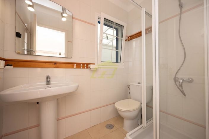 Image No.9-1 Bed Villa for sale