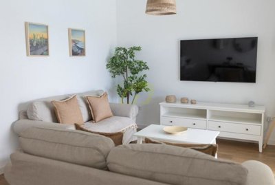 Contemporary south facing villa with roof terrace and 360º views in Playa Blanca