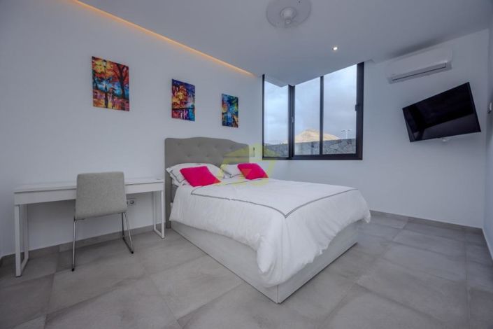 Image No.15-4 Bed Villa for sale