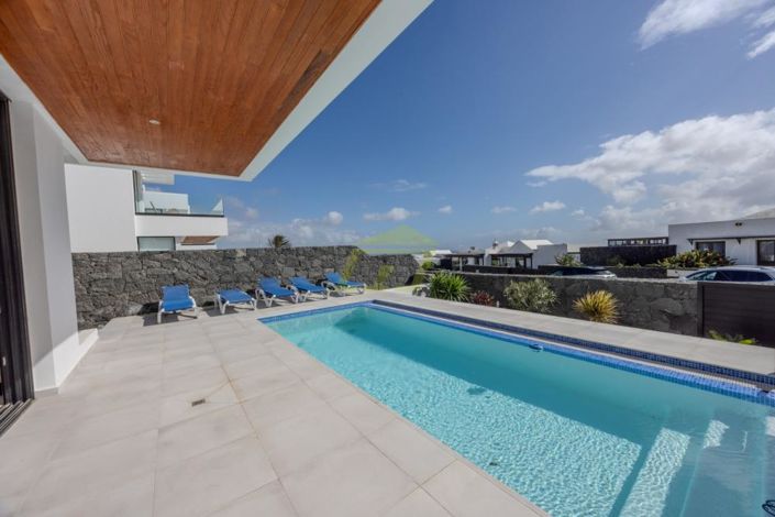 Image No.4-4 Bed Villa for sale