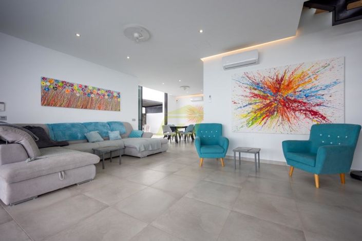 Image No.5-4 Bed Villa for sale