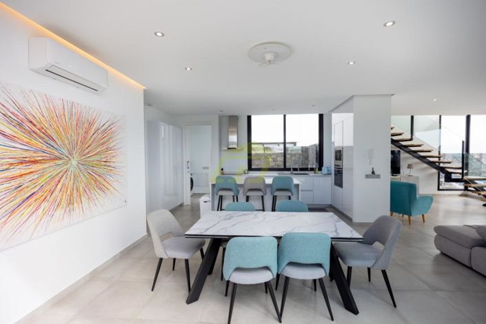 Image No.8-4 Bed Villa for sale