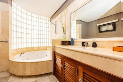 Exclusive property close to all amenities