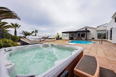 Exclusive property close to all amenities