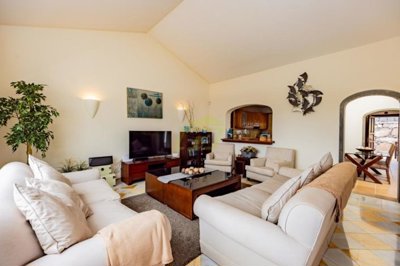 Exclusive property close to all amenities