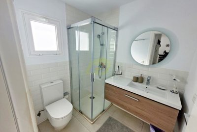 2 bedroom  2 bathroom villa in Playa Blanca