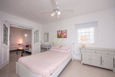 Immaculate 3 bedroom bungalow in prime Playa Blanca location