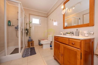 Stunning detached villa with private pool and magnificent sea views