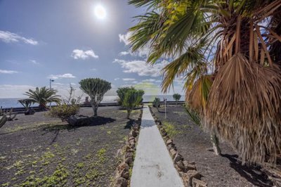 Stunning detached villa with private pool and magnificent sea views