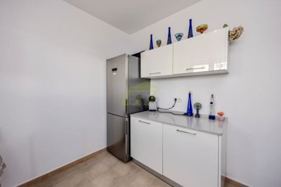 3 bedroom property with private pool