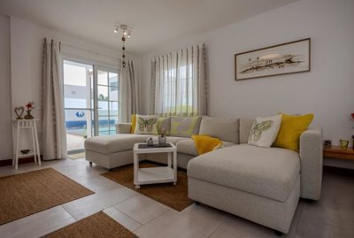 Immaculate property within easy walking distance of Marina Rubicón and Playa Dorada