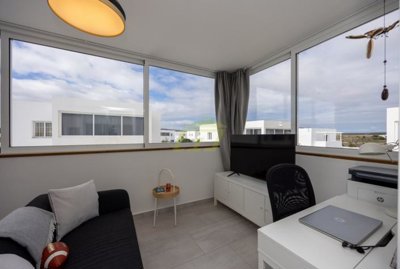 Immaculate property within easy walking distance of Marina Rubicón and Playa Dorada