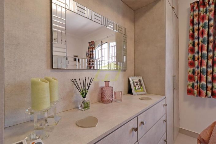 Image No.13-1 Bed Apartment for sale