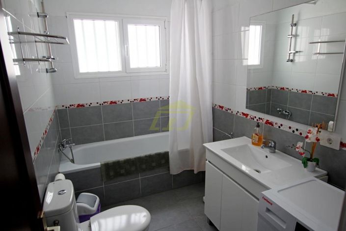 Image No.8-2 Bed Villa for sale