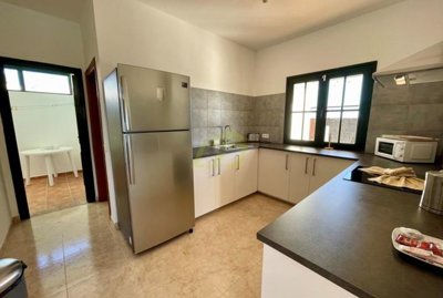 Fantastic 3 bedroom villa with a south facing terrace in Playa Blanca