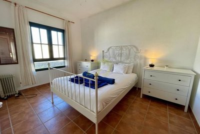 Fantastic 3 bedroom villa with a south facing terrace in Playa Blanca