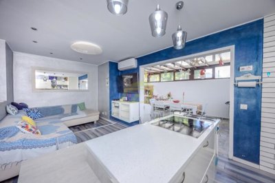 4 bedrooms duplex with communal pool near a beach in Playa Honda