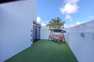 4 bedrooms duplex with communal pool near a beach in Playa Honda