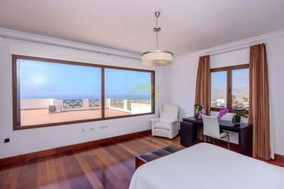 Stunning 4 Bedroom Detached Villa in Macher