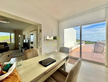 Beautifully renovated 3 bedroom villa with enclosed garage, large plot and stunning views