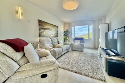 Beautifully renovated 3 bedroom villa with enclosed garage, large plot and stunning views