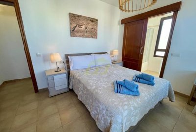 Playa Blanca gated gem with balcony views & private pool