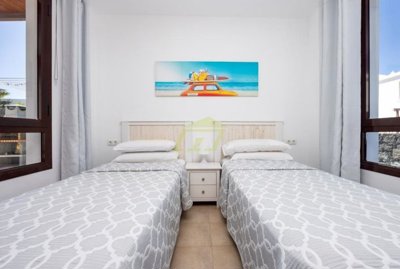 Playa Blanca gated gem with balcony views & private pool