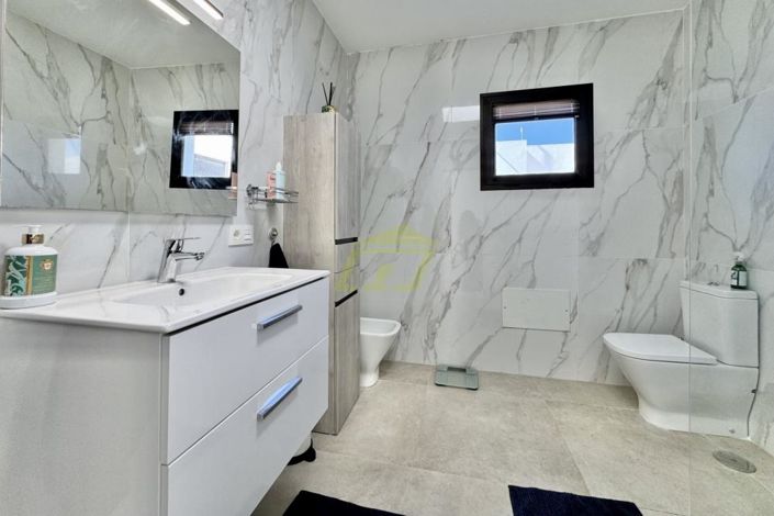 Image No.23-3 Bed Villa for sale