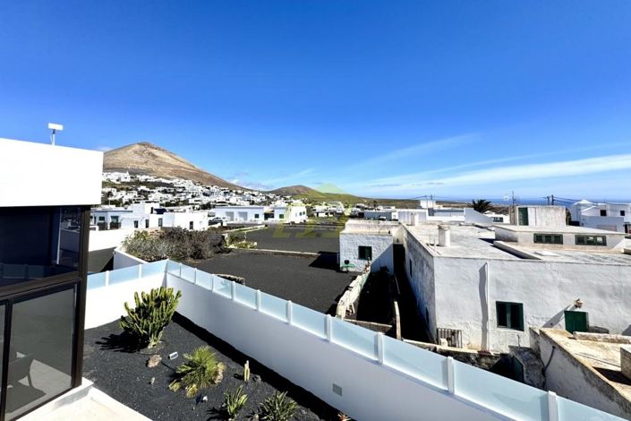 Image No.26-3 Bed Villa for sale