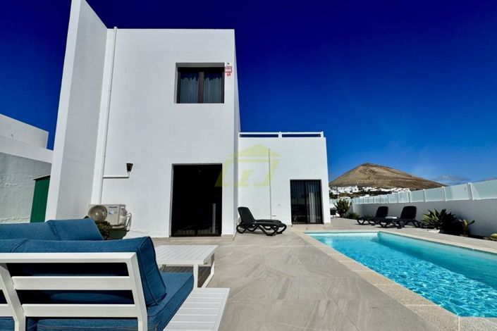 Image No.27-3 Bed Villa for sale