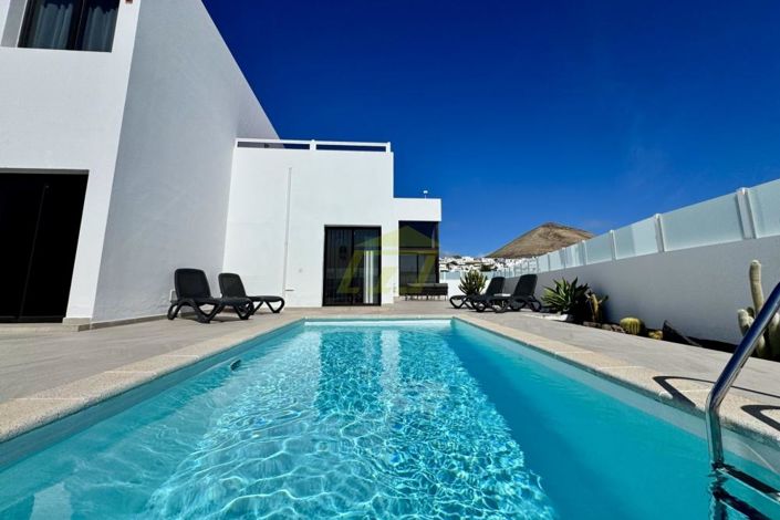 Image No.28-3 Bed Villa for sale