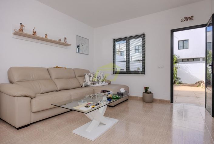 Image No.5-2 Bed Villa for sale