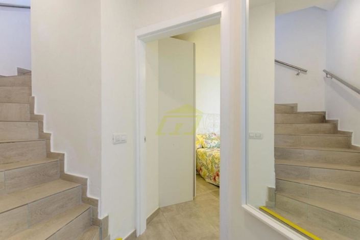 Image No.15-7 Bed Villa for sale