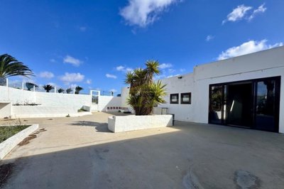 An expansive estate offering space, flexibility and long-term value